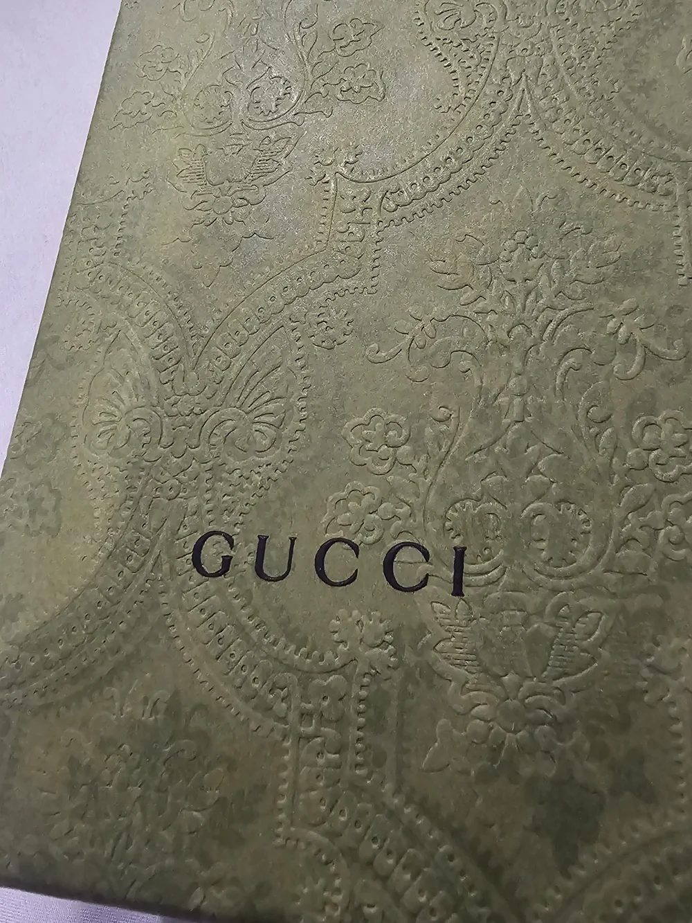 Gucci leather key chain holder